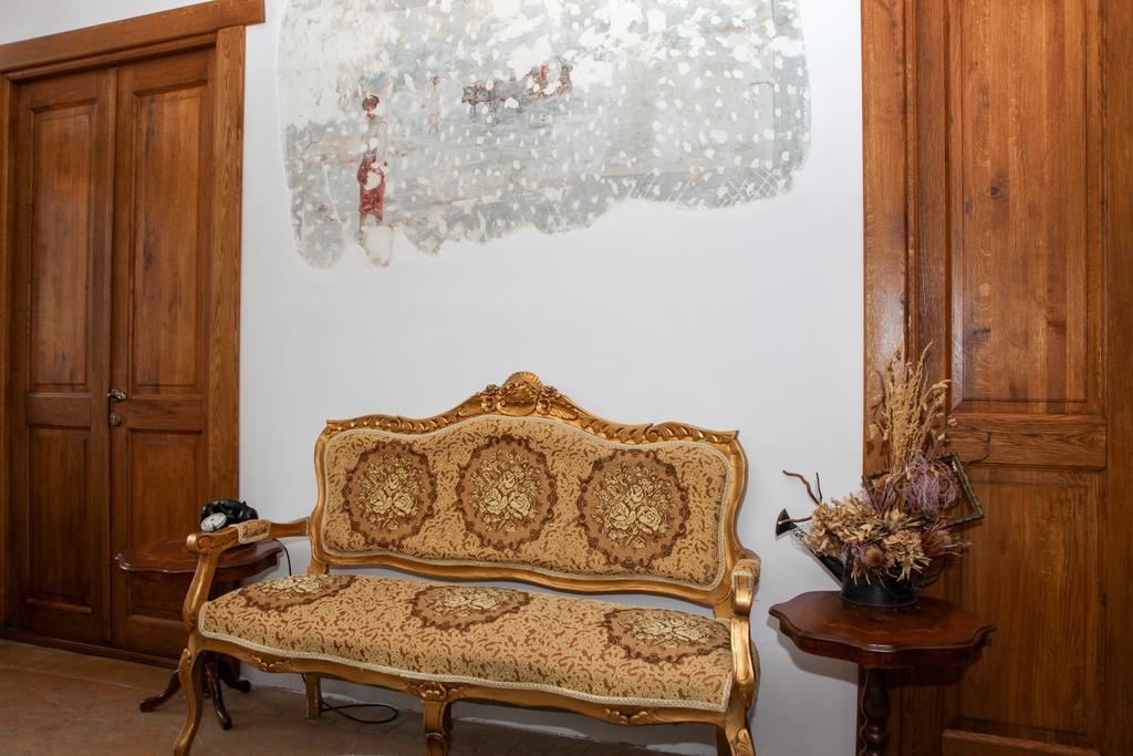 Il Piccolo Castello Buşteni Zewnętrze zdjęcie